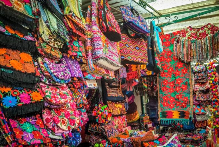 The-Best-Places-to-Buy-Souvenirs-in-Mexico-City-6-1024x686-1