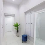 چند-اشتباه-رایج-در-چیدمان-ورودی-خانه1.webp