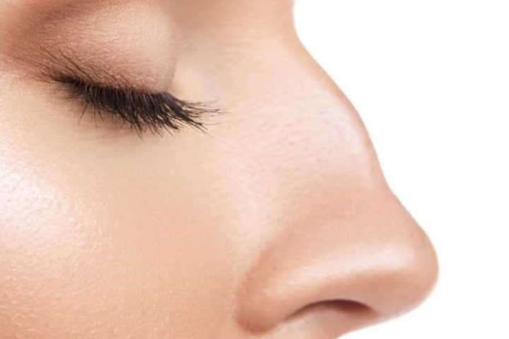 قوز بینی چیست و چرا ایجاد می‌شود؟