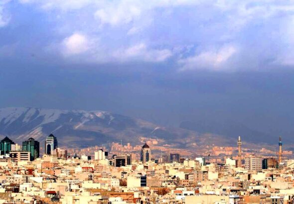 گرد و غبار از ایران رفتهوای ۱۸ شهر همچنان در شرایط ناسالم خرم آباد آلوده‌ ترین شهر ایران شد