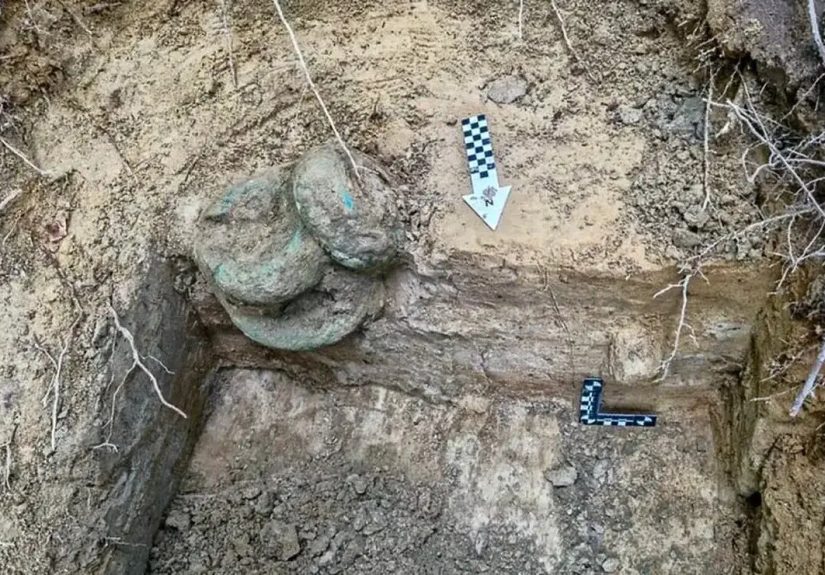 پیدا شدن جواهرات ۲۸۰۰ ساله توسط جویندگان آماتور