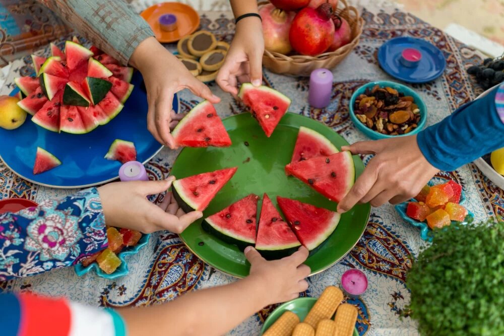 چرا هندوانه و انار نماد شب یلدا شدند؟