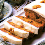 دستور پخت کیک هویج خانگی بدون فر + مواد لازم برای ۸ نفر