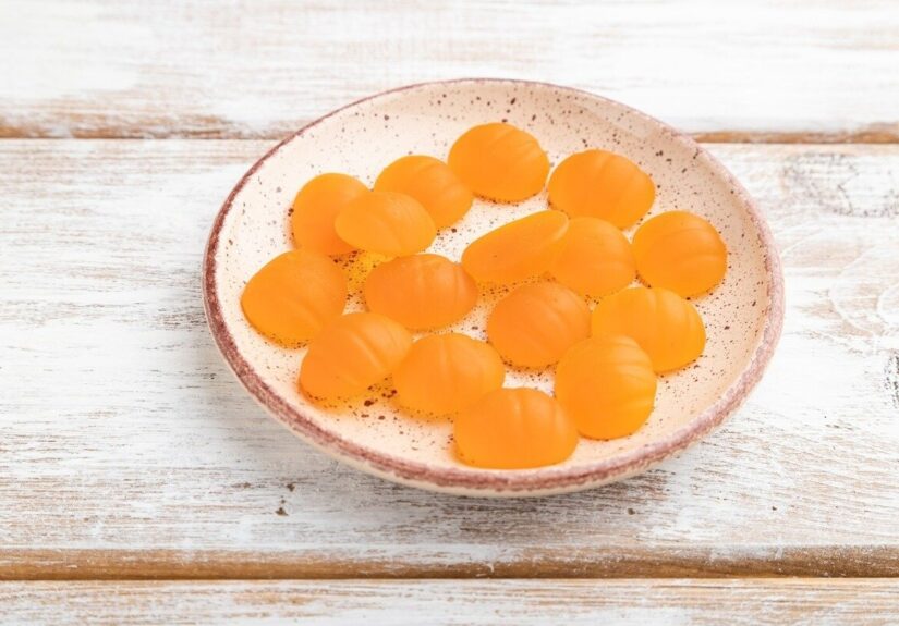 طرز تهیه آبنبات پرتقال و لیمو بازاری در خانه + مواد لازم، مراحل و نکات