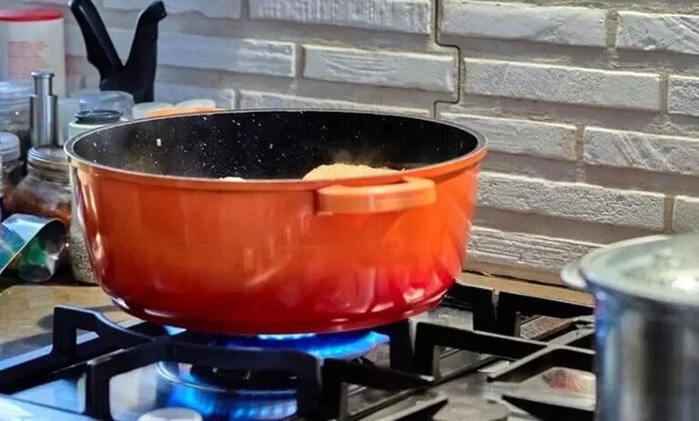 چطور از قابلمه به عنوان فر استفاده کنیم؟